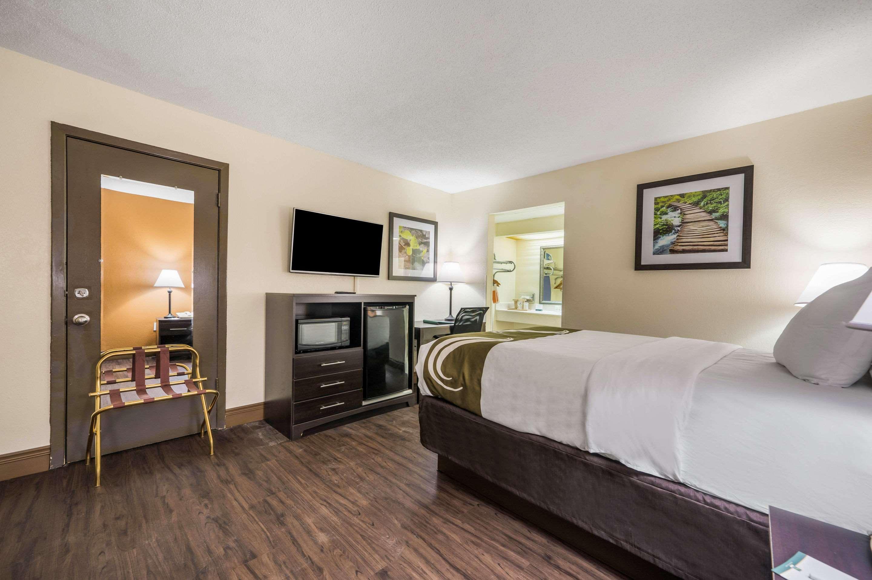 Quality Inn & Suites Corinth West מראה חיצוני תמונה