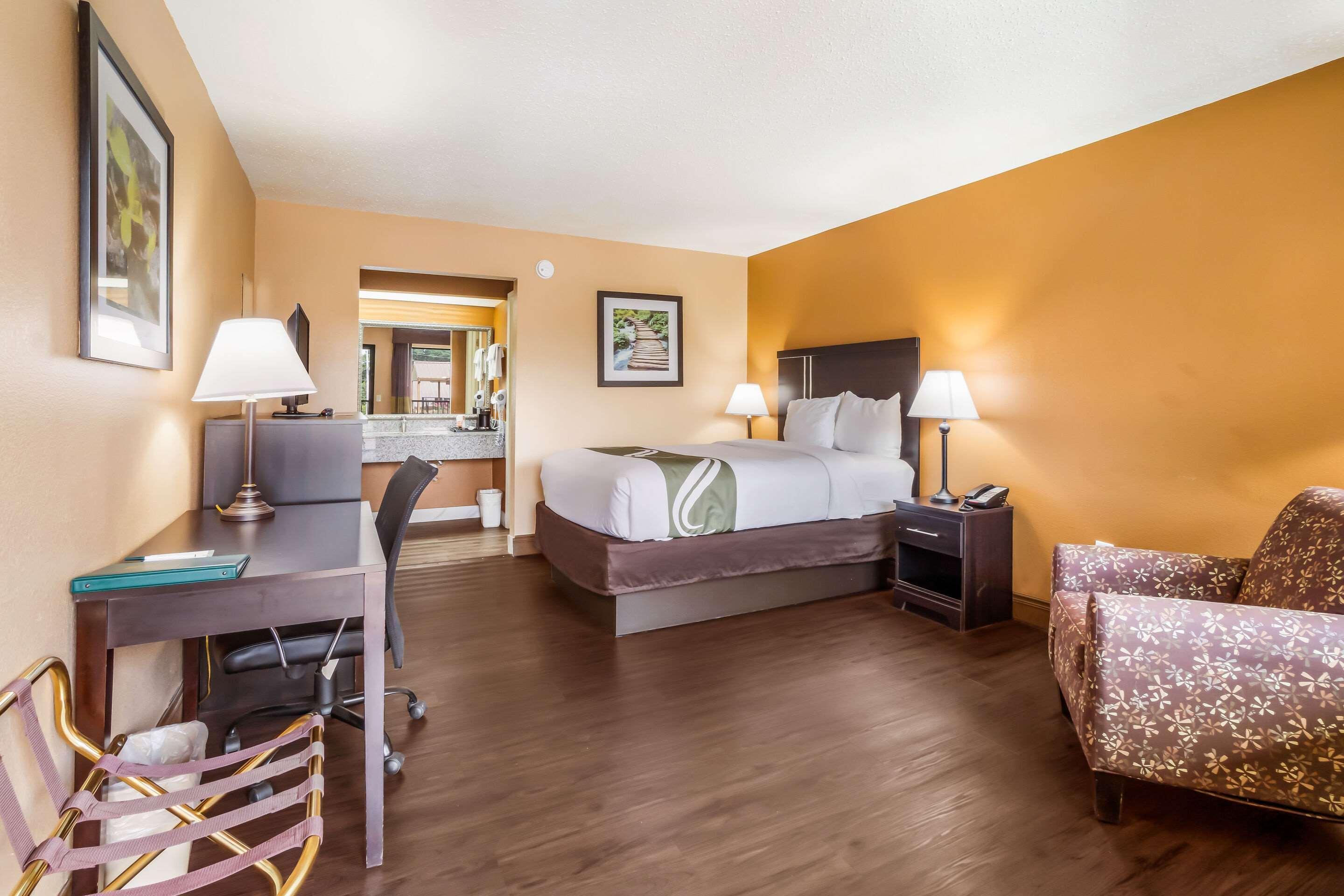 Quality Inn & Suites Corinth West מראה חיצוני תמונה
