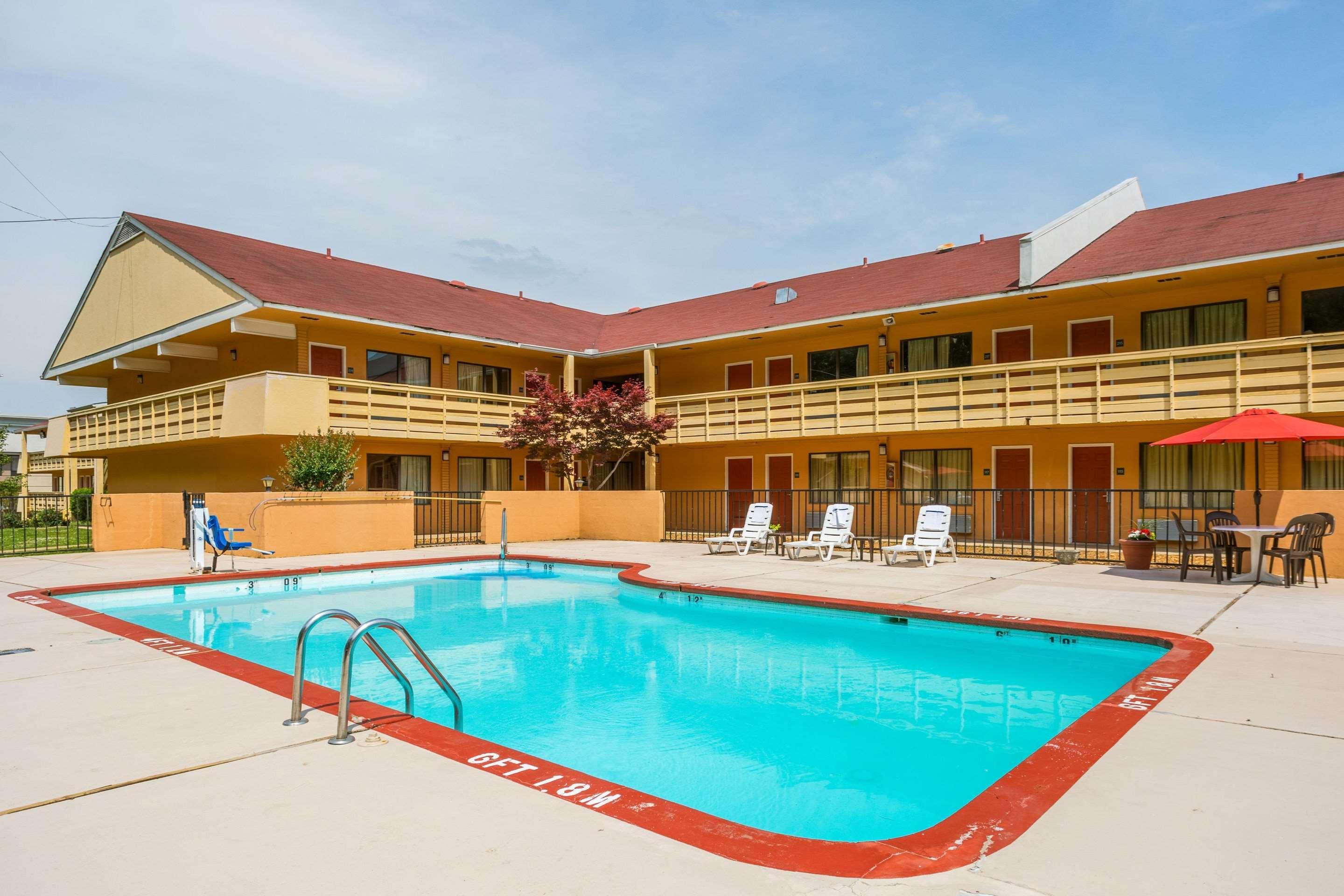 Quality Inn & Suites Corinth West מראה חיצוני תמונה
