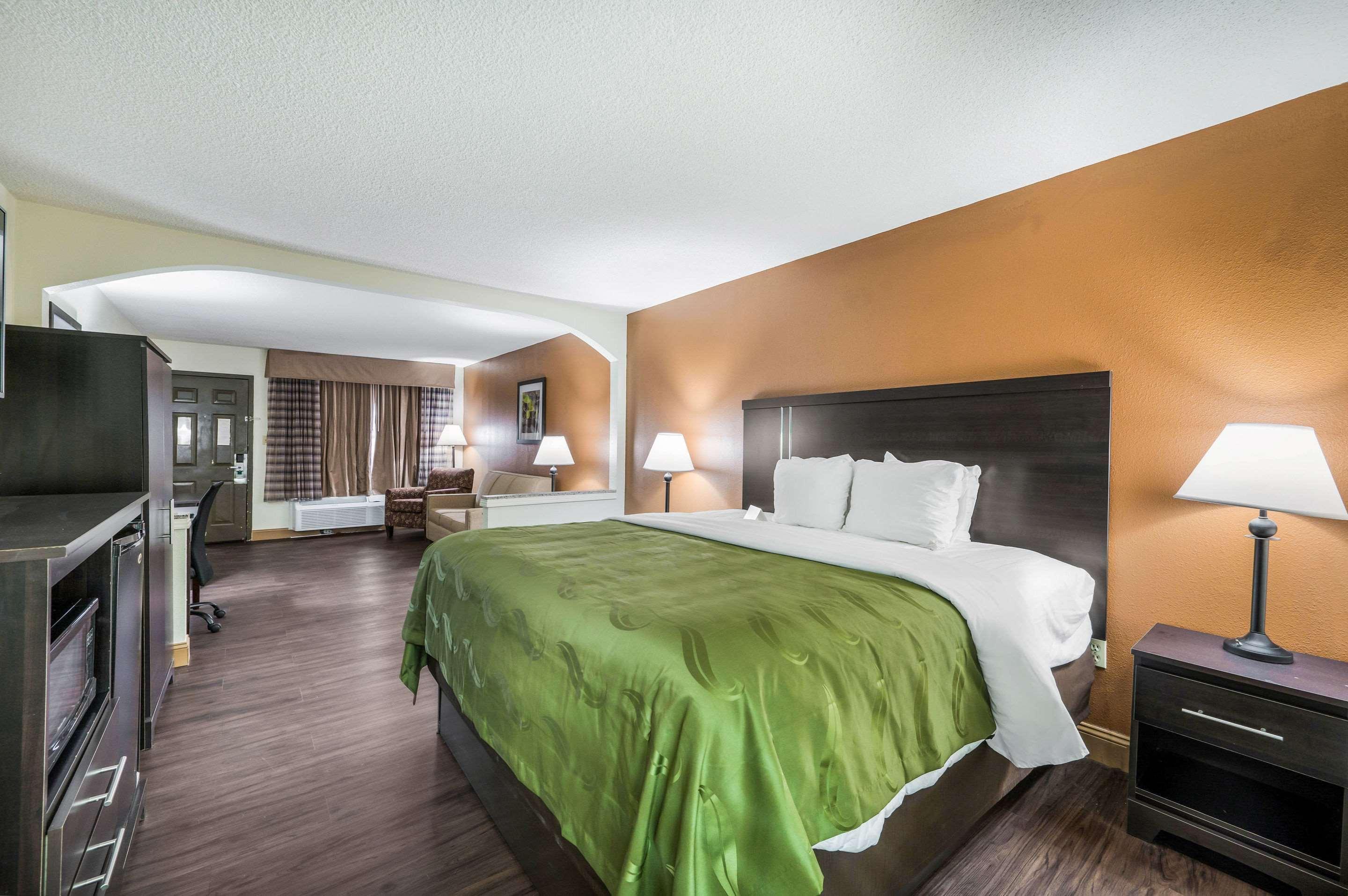 Quality Inn & Suites Corinth West מראה חיצוני תמונה