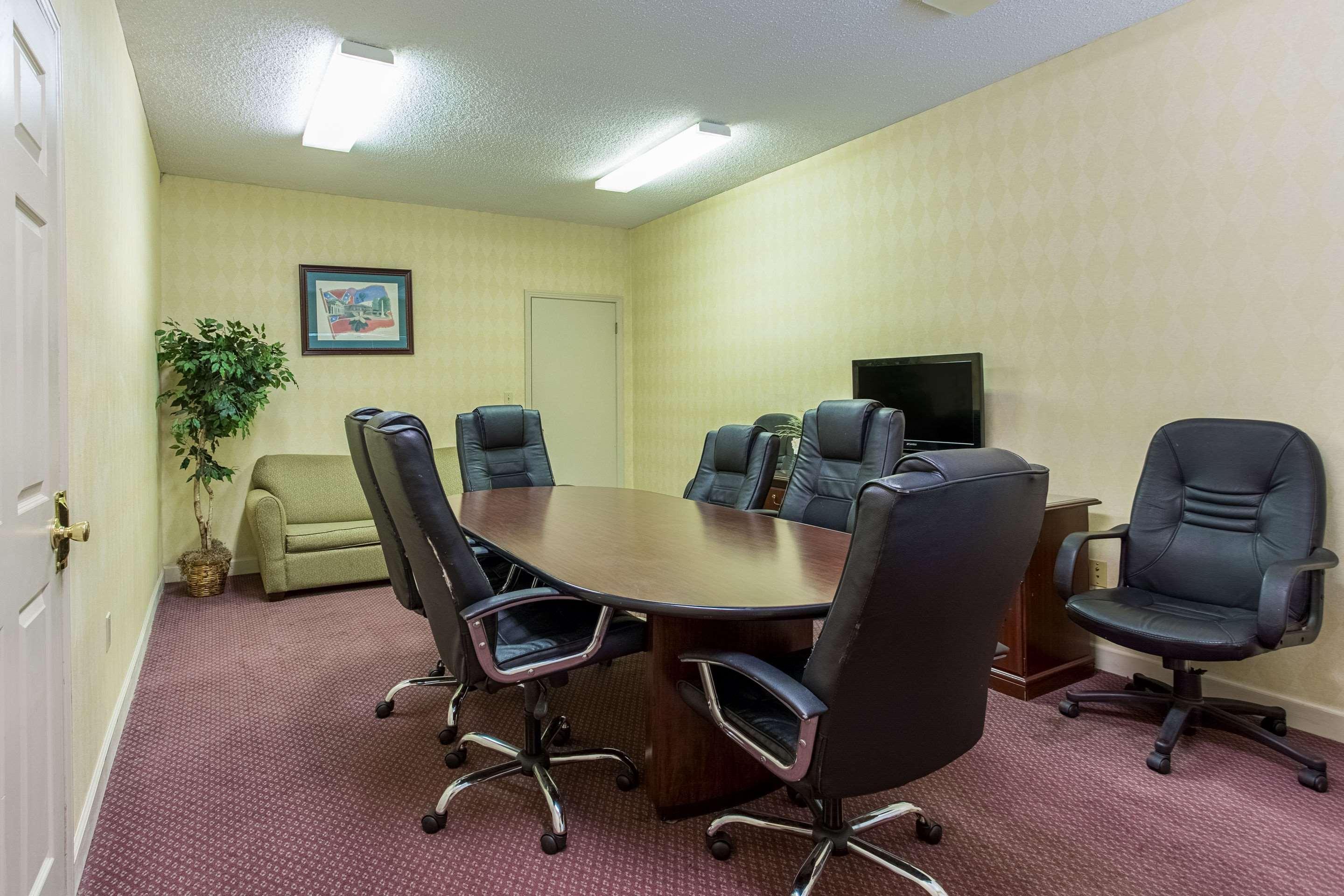 Quality Inn & Suites Corinth West מראה חיצוני תמונה