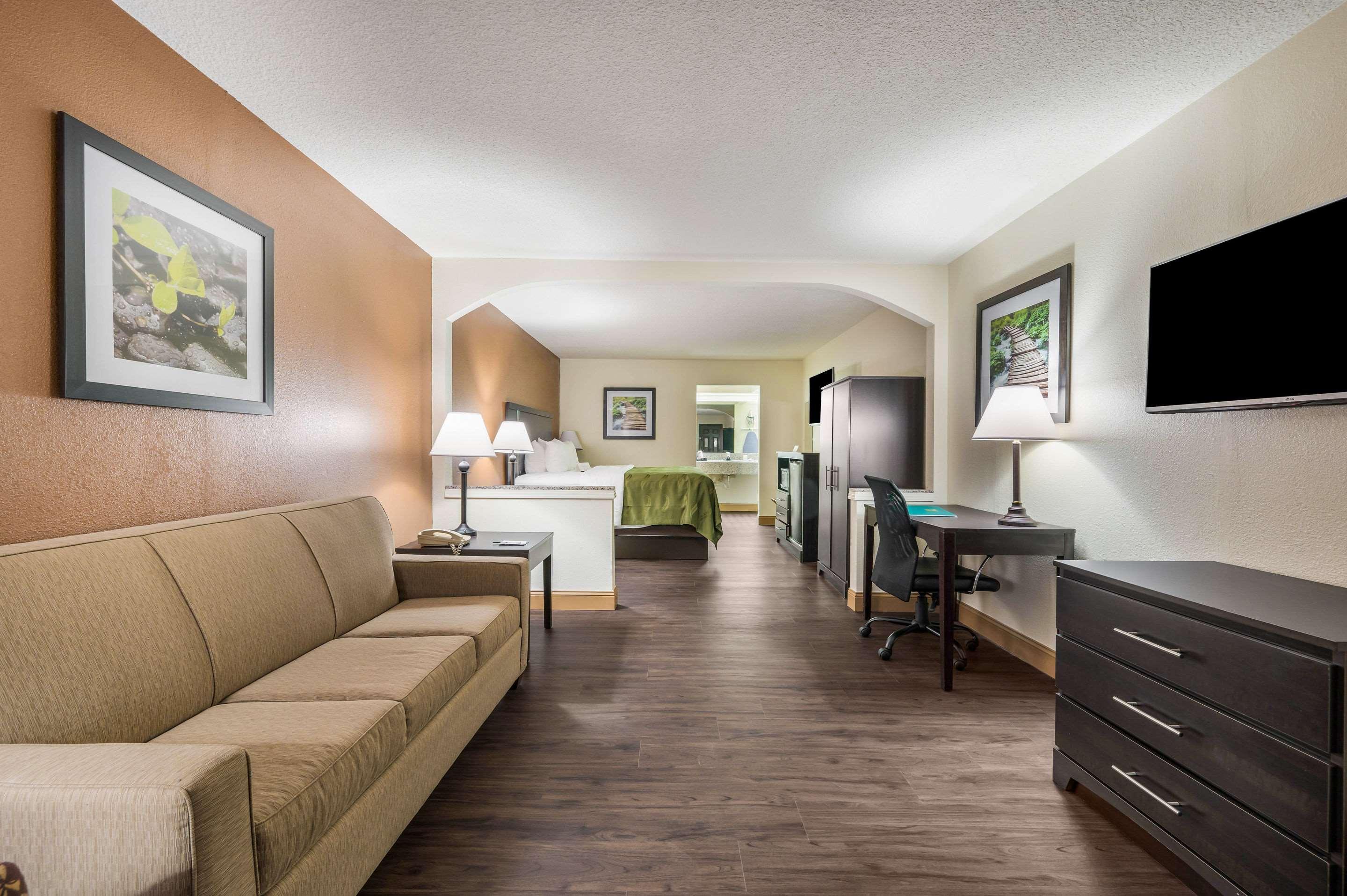 Quality Inn & Suites Corinth West מראה חיצוני תמונה